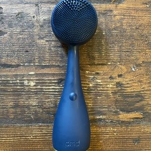 PMD Clean Facial Cleansing Device